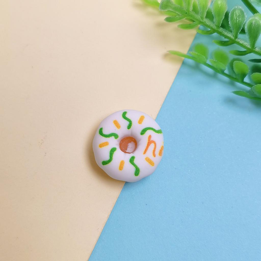 New Arrive 100Pcs/Bag 20*10MM Miniature Doll House Food Toys Mixed Colors Doughnut Flatback Cabochons for Scrapbooking DIY