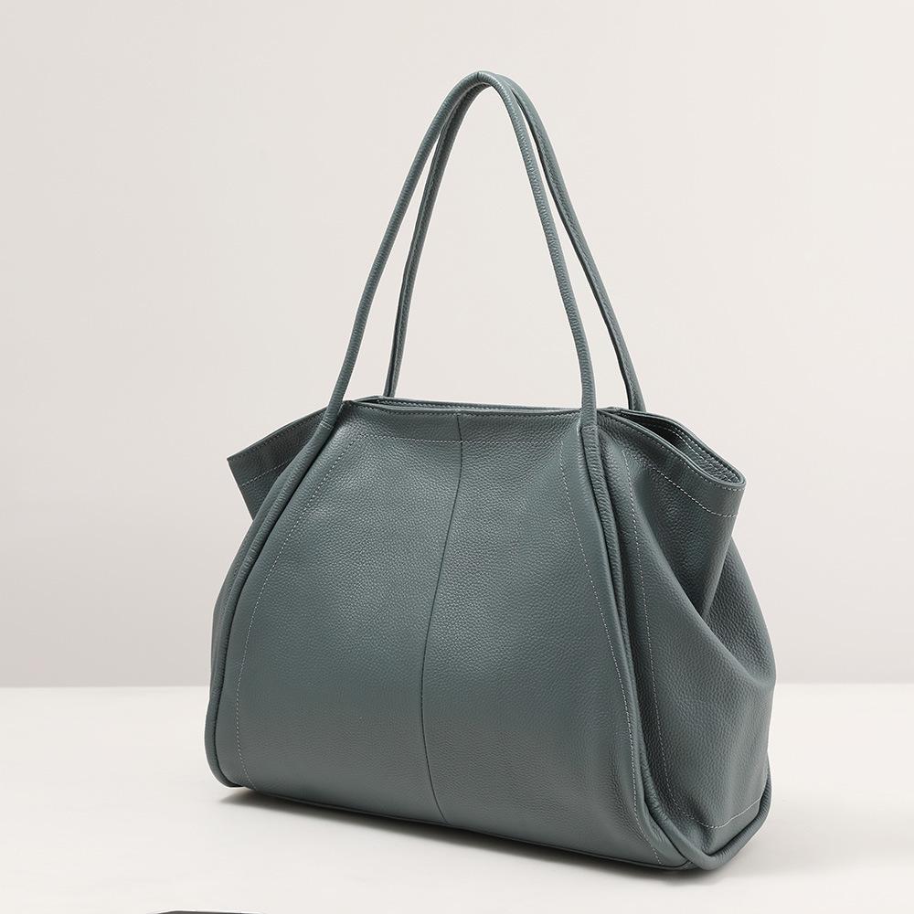 The first layer of cowhide foreign trade cross-border large tote bag, the new women's underarm bag, and the large-capacity versatile commuter