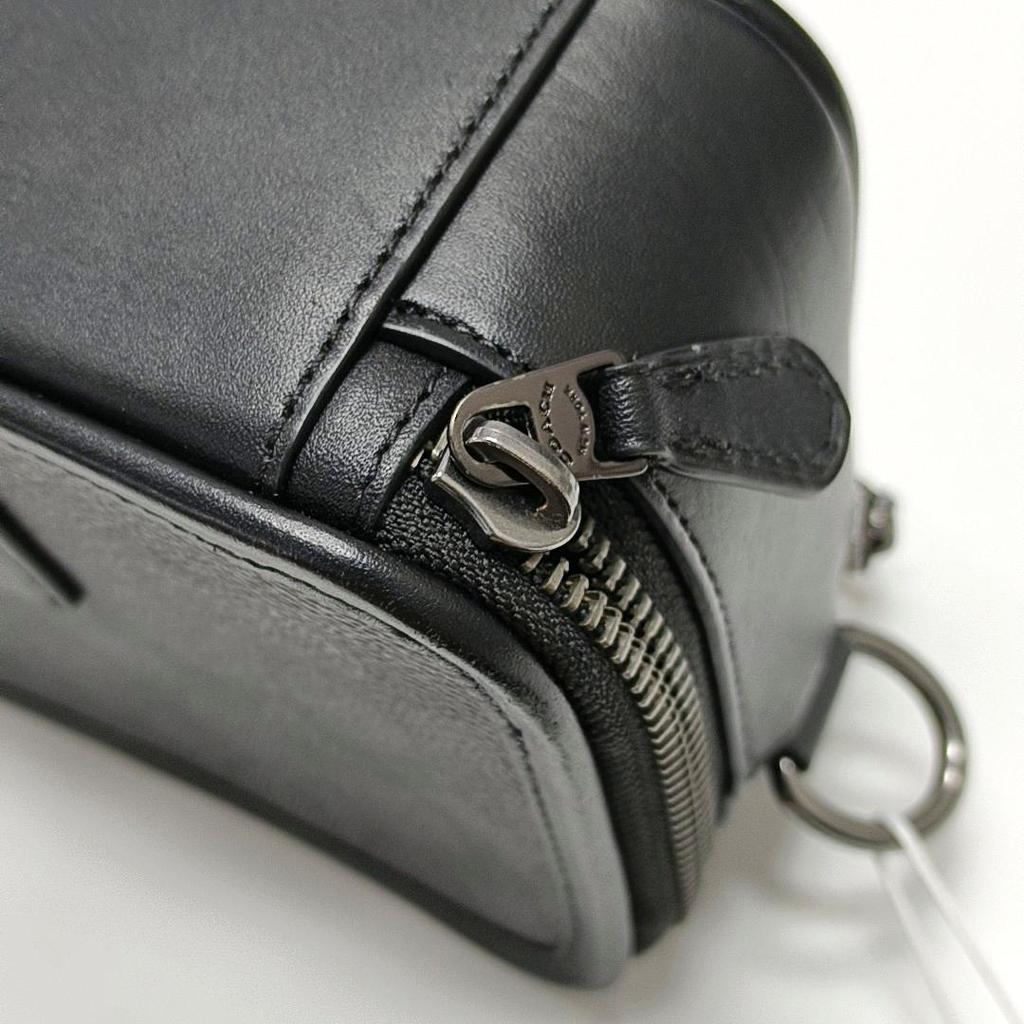 [Pre-Owned] Wyatt 20 Brand Logo Zipper Closure Coated Canvas Crossbody Bag Small - Excellent #1XH0MT6