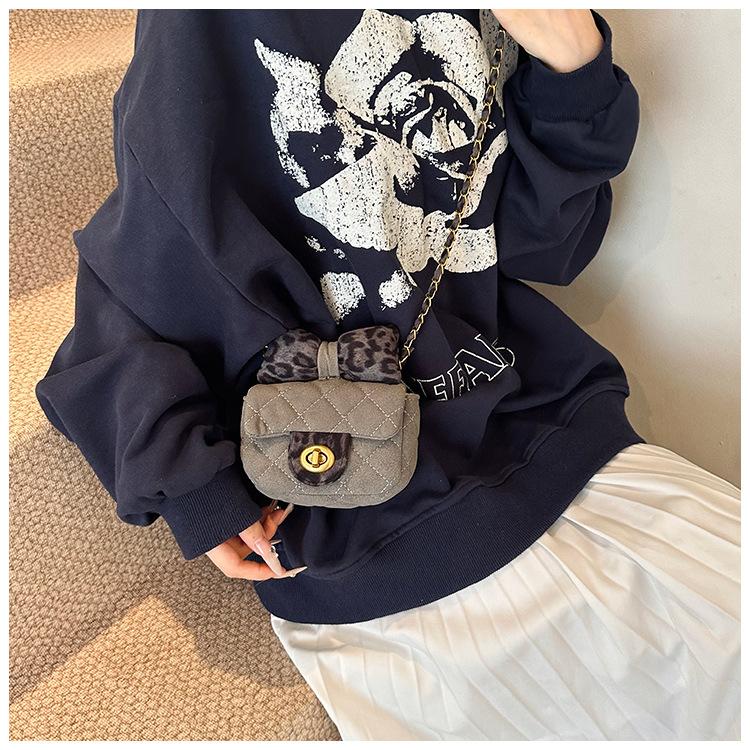 New women's bag, rhombus bow bag.