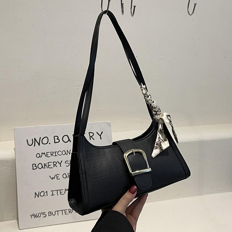 Temperament Retro Women's Bag 2025 Winter Simple Shoulder Armpit Bag Casual Silk Scarf Portable Small Square Bag