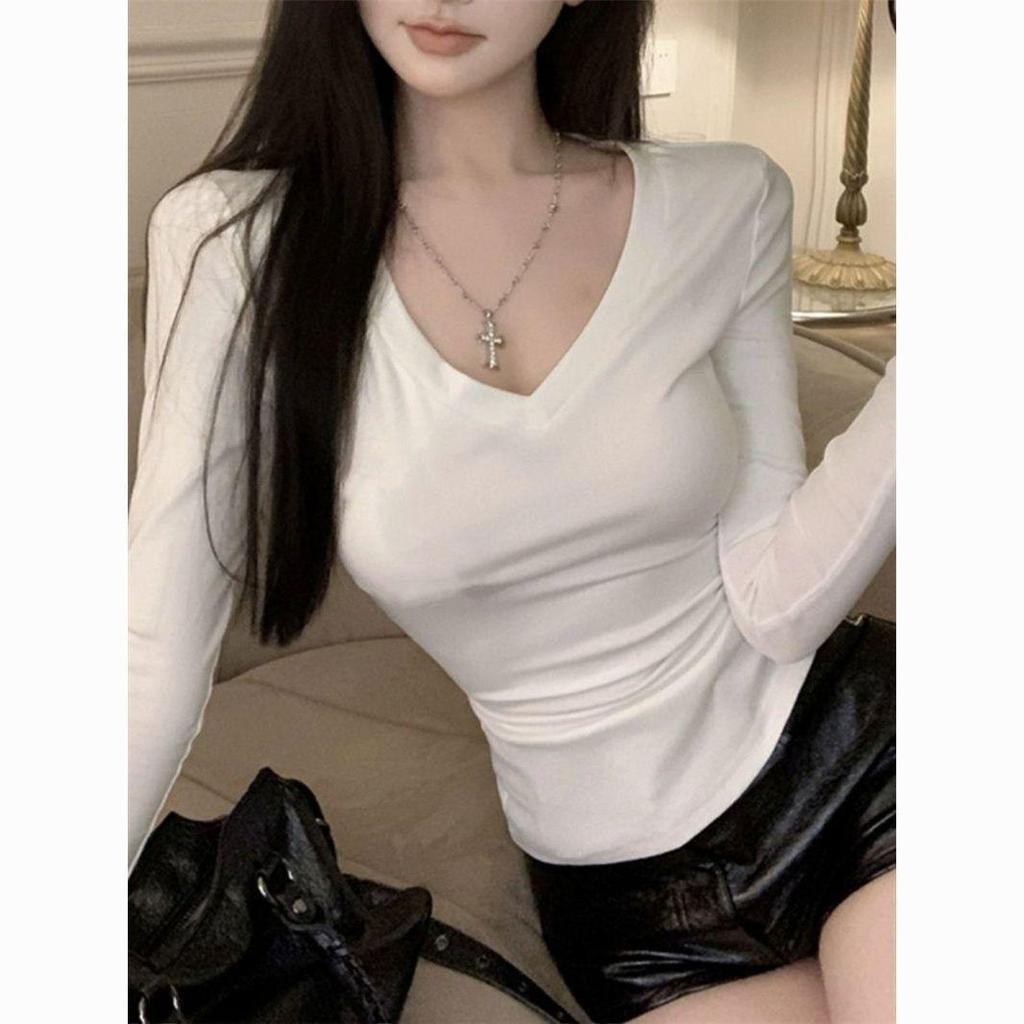 Women's Slim Fit V-Neck Long-Sleeve Solid T-Shirt, Autumn/Winter Korean Trendy Inner Wear.