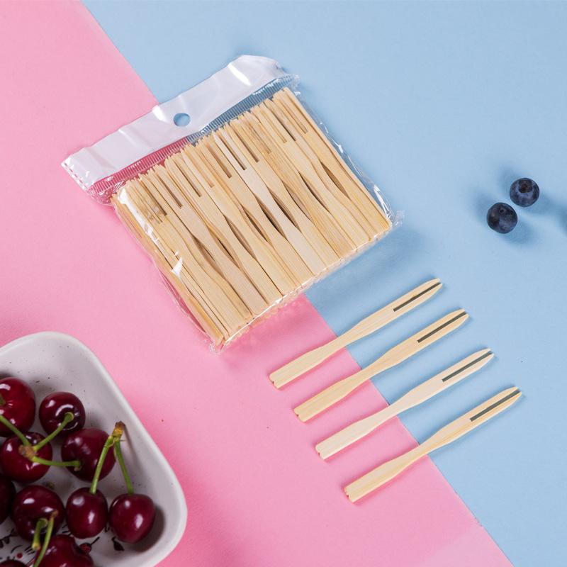 750pcs Disposable Fruit Fork Cake Picks Fruit Bamboo Stick Fork Mini Cocktail Forks Party Supplies for Appetizer Dessert