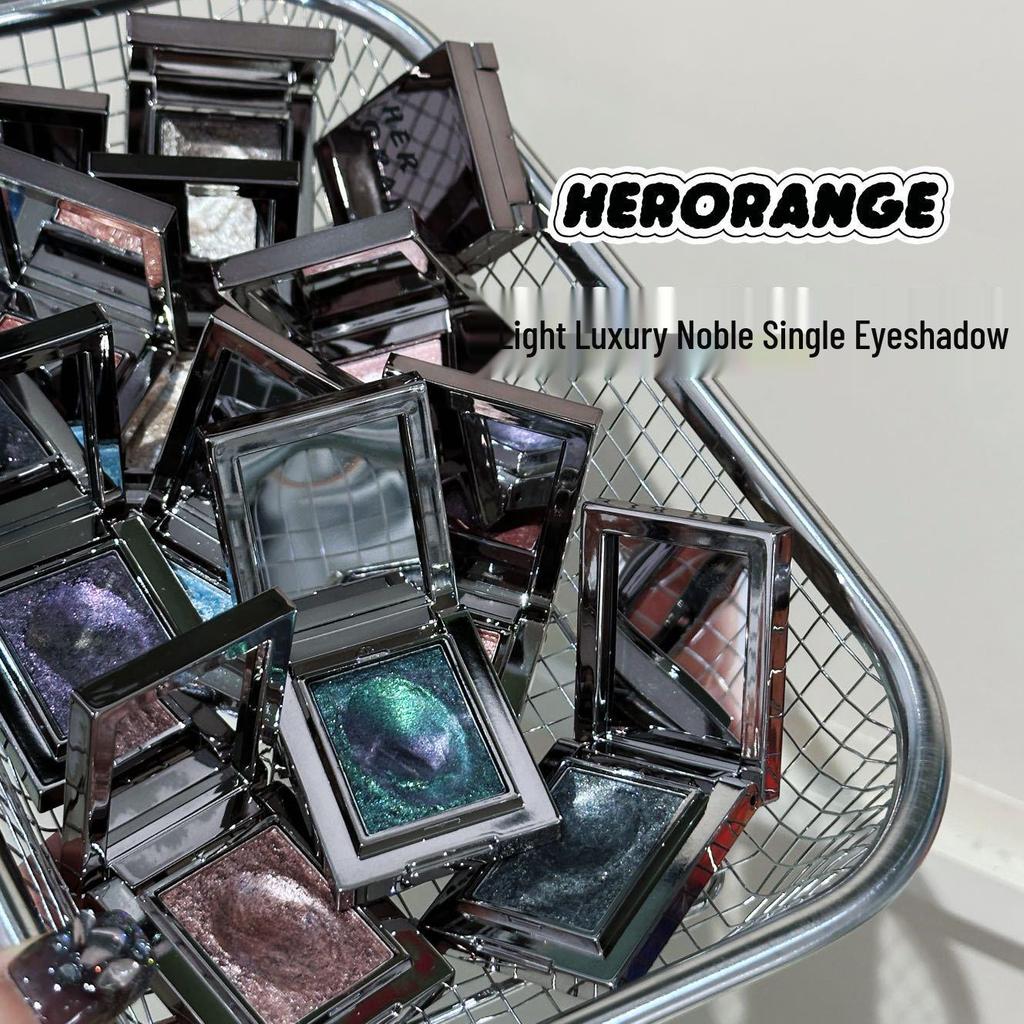 Introducing the Light Luxury Pearl Eyeshadow: New Smoky Earth Tones for Alluring Eye Makeup.