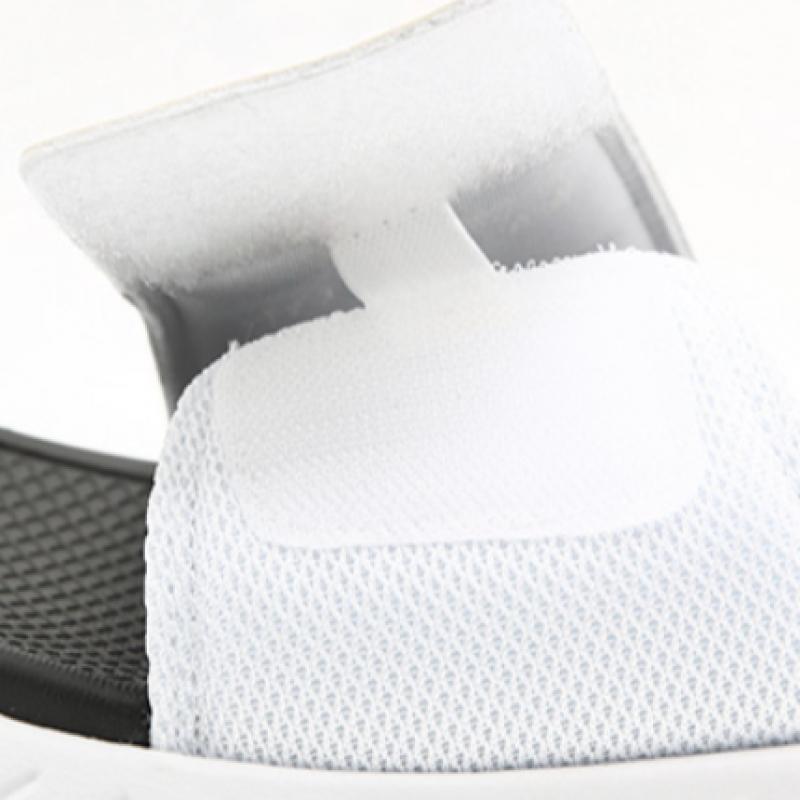 New Balance Cushioning Soft Slipper Black And White Sd1501