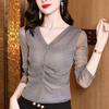 2022 T-shirt Casual Tinta Unita Elegante Seta Lucida Primavera Autunno Scollo a V Versatile Manica Lunga Pieghe Femminile Slim Maglie in Garza