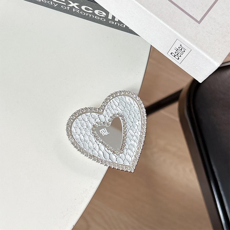 Solid Leather Heart-Shaped MagSafe Phone Holder with Mirror