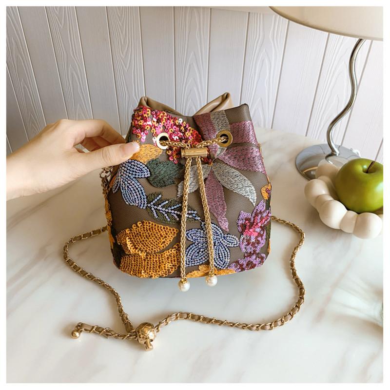 New Women's Sequin Chain Single Shoulder Crossbody Bag Large Capacity Bucket Bag Floral Handbag Handwoven Embroider Shoulder Bag