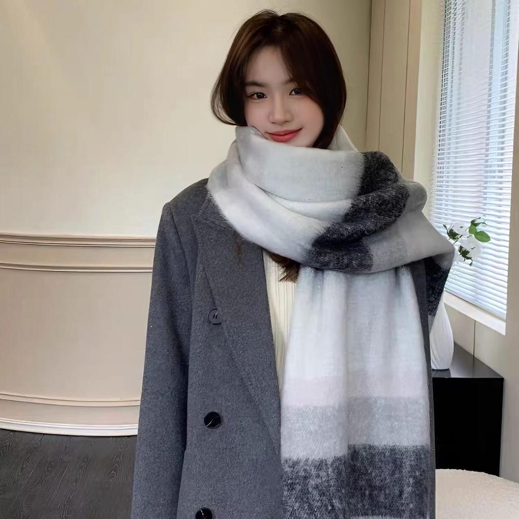 Korean gradual change twist fringed scarf women's winter thickened warm scarf student atmosphere new versatile shawl