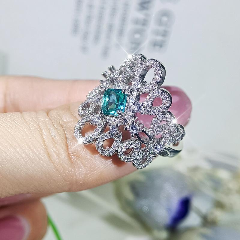 New European and American Bridal Jewelry Retro Luxury Temperament Diamond Ring Super Flash Zircon Inlaid with Hollow Patterns