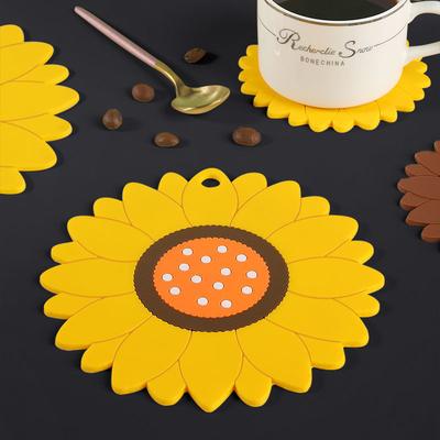 PVC Sonnenblumen Topfuntersetzer Rutschfeste Tassenuntersetzer Schüssel Geschirrmatte Hitzebeständiger Topflappen für Arbeitsplatte Küchenzubehör