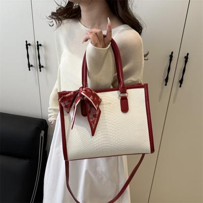 High Sense Fashion Women's Handbag Spring and Summer 2025 New Commuter Tote Bag Versatile Foreign Style Oblique Span Bag