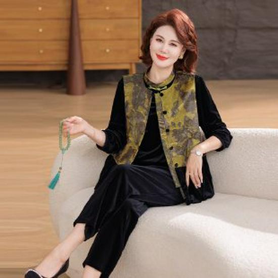 

Spring 2026 Elegant Chinese-Style Three-Piece Vest Set for Moms: Stylish Top Ensemble for Middle-Aged and Elderly Women 3XL зелений