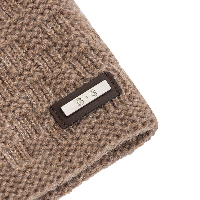New Unisex Fashion G.S Metal Mark Hats Plush Fur Lined Hats For Men Women Warm Beanie Cap Casual Label Decor Winter Knitted Hats