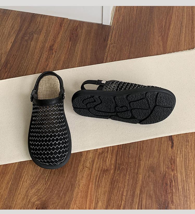 

Сетчатые женские тапочки, модная повседневная обувь, полые сандалии на плоской подошве, пляжное платье с открытой пяткой, летние шлепанцы, женские новые мюли, шлепанцы 40