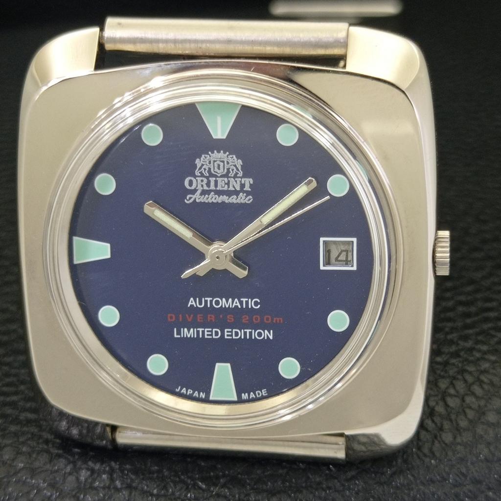 USED AUTOMATIC 46941 VINTAGE ORIENT JAPAN MENS BLUE COLOR DIAL WATCH A702232-5 R123-a702232