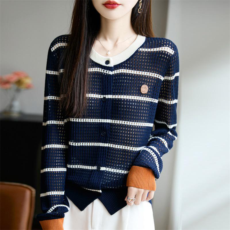 

2025 Autumn Slim-Fit Knitted Cardigan with Color-Blocked Stripes, Smiley Face Embroidery, and Hollowed Design M темно-синього кольору