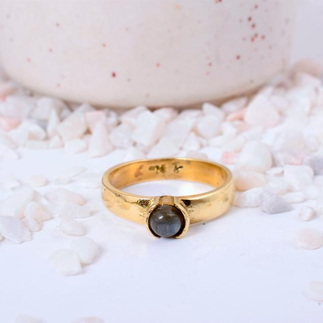 

Labradorite Solitaire Ring, Minimalist Brass Band, Dainty Boho Gemstone Ring, Simple Stacking Jewelry, Spiritual Protection Gift for Her 4