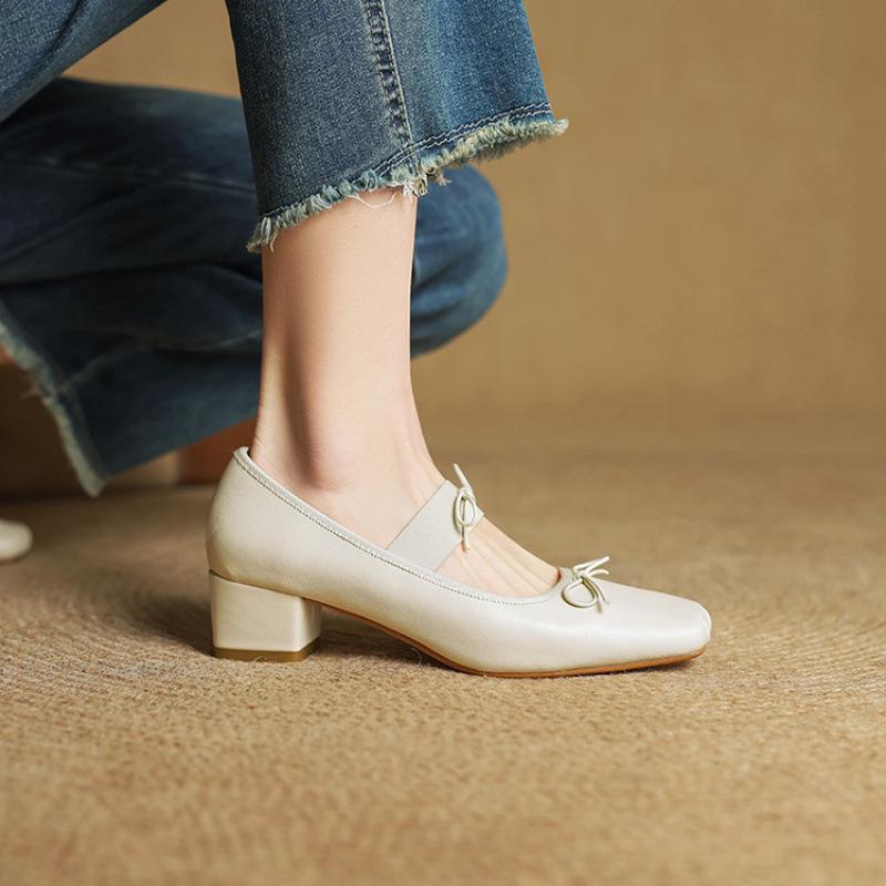 New women's fashion single shoes square head four seasons wear small leather shoes one pedal beef tendon soft sole comfortable leather large size shoe