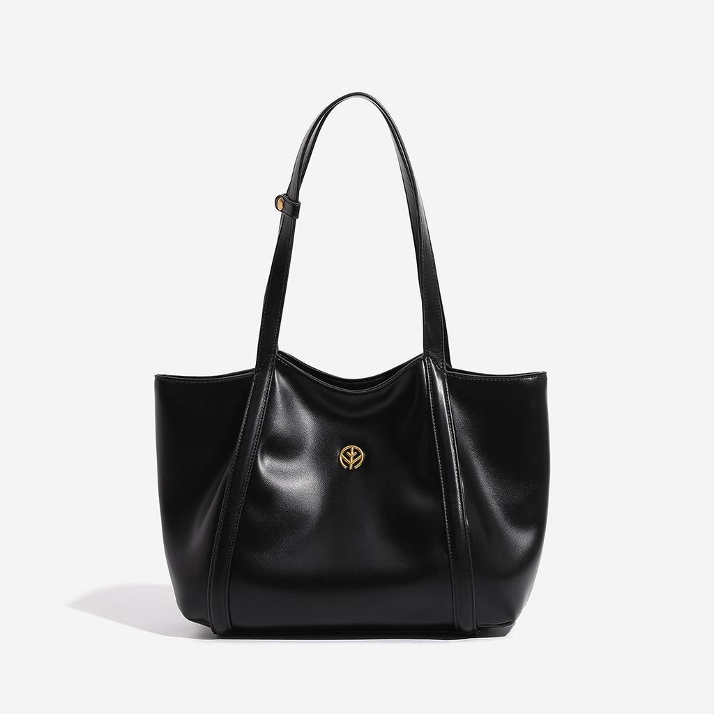 Luxurious 2025 Vegetable-Tanned Leather Tote: Spacious, High-End Handbag for Commute & Laptop Storage