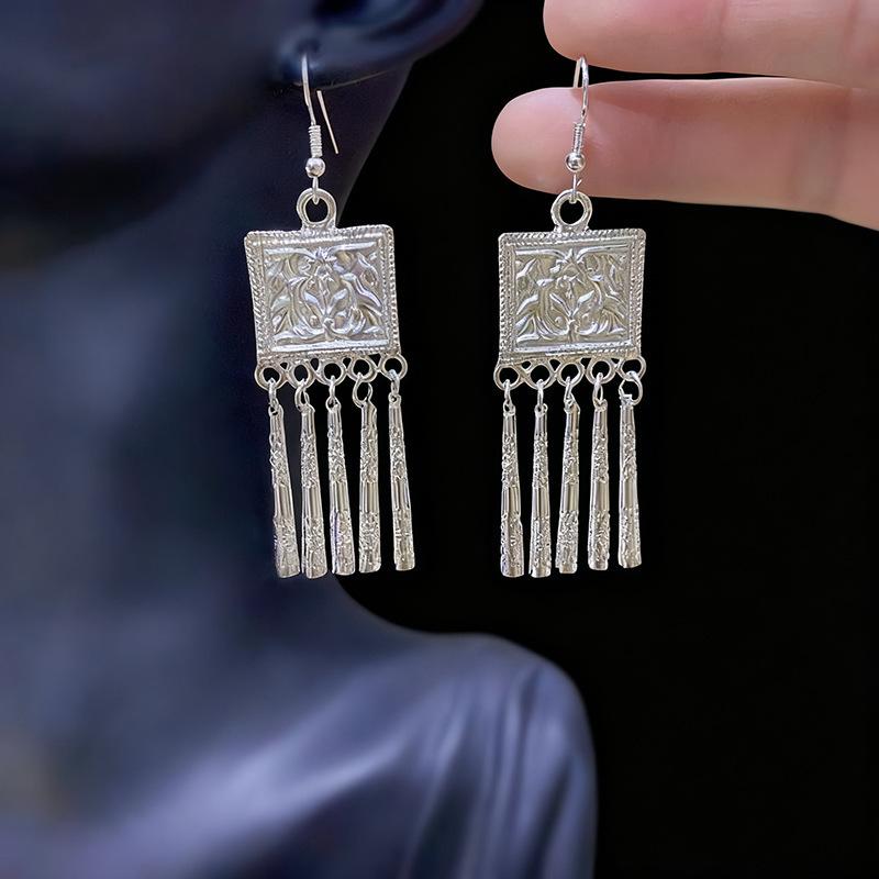 Ethnic style earrings Alloy silver-plated Miao ethnic minority Dong Yi earrings Earrings