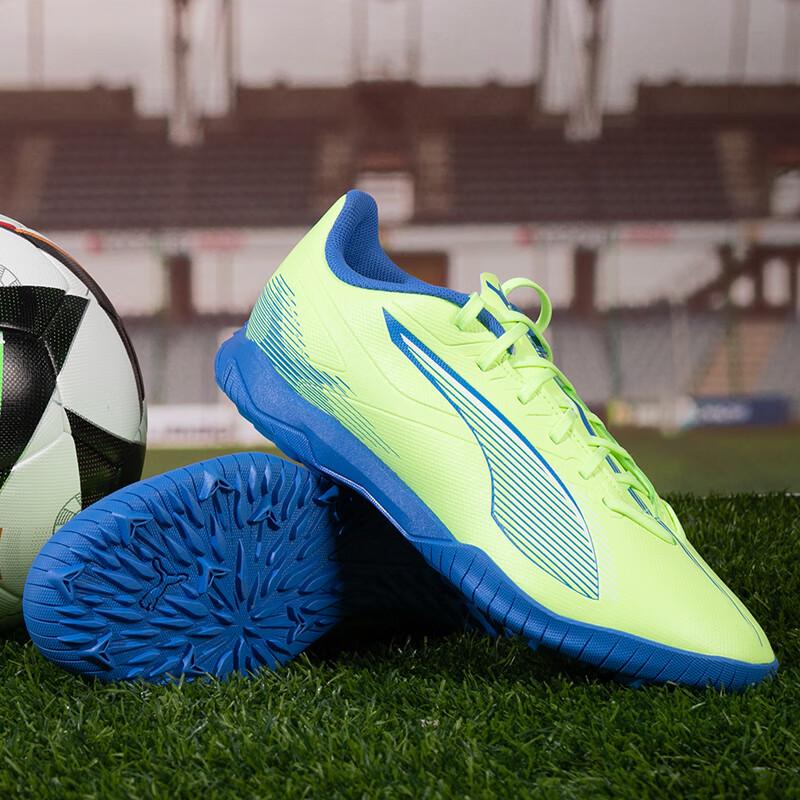 PUMA Men s ULTRA 5 PLAY TT Football Shoes