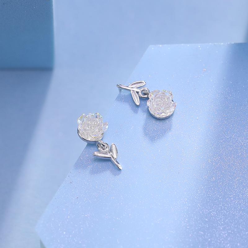 S925 Sterlingsilber Rosen-Ohrringe: Modisch, Vielseitig, Schlicht, Frisch, Exquisit, High-End Design im Waldstil für Frauen