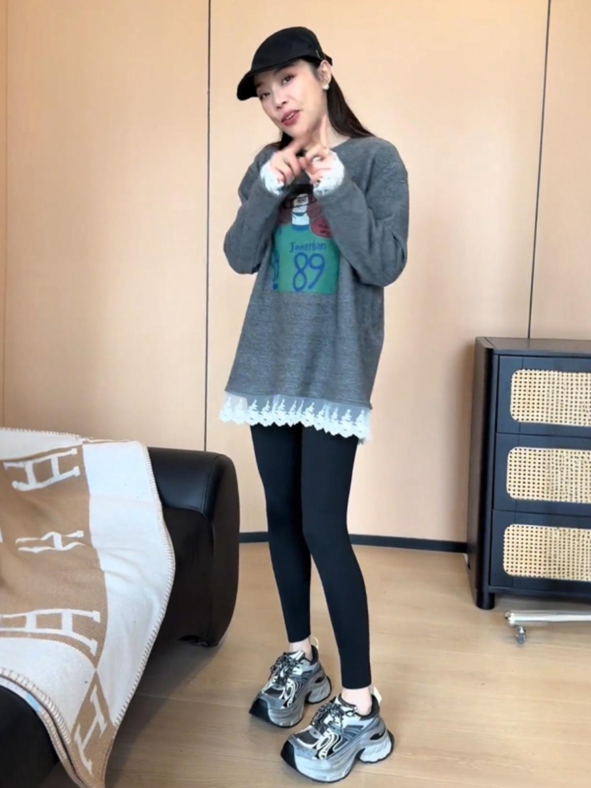 

Korean Lace Patchwork Sweatshirt - Women s Stylish Mid-Length Loose Fit for Spring & Autumn. L сірий колір