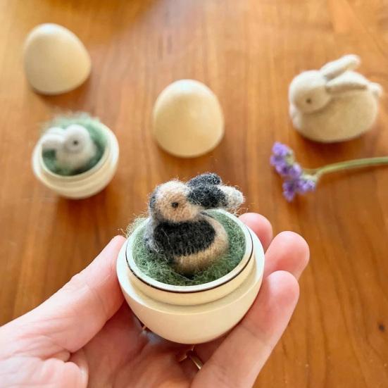 Coniglietti in Uova di Legno Coniglietto in Lana Miniatura nel Nido Riempimenti per Cesto di Pasqua Regalo per Feste
