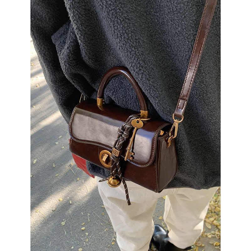Sac pour femme nouveau sac portable automne et hiver pour femme sac carré rétro petit sac à bandoulière messager multifonctionnel bagages