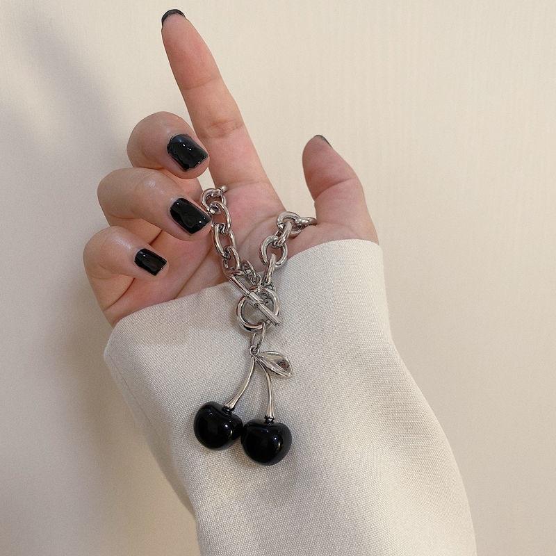 Punk Süße Kirsche Halsketten Gothic Silberfarbe Metall Choker für Frauen Mädchen Anhänger Kette Party Schmuck Geschenke