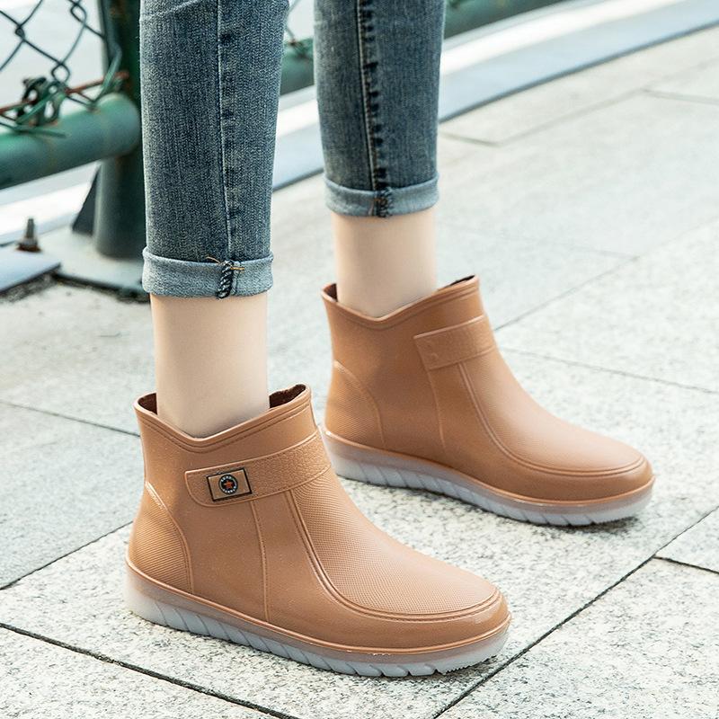 Summer Korean Wear Ladies Rain Boots Rubber Shoes Women Short Tube Waterproof Shoes Non-slip Work Rubber Rain Boots Kitchen