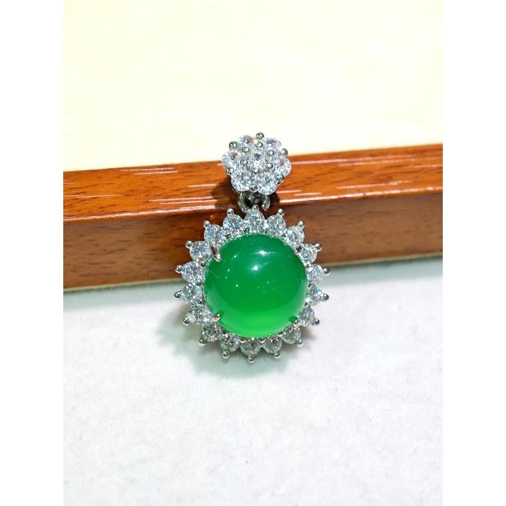 Natural Green Agate Round Pendant Sweater Chain Gold Inlaid Buddha Gong Long Brand Eight Treasures Lotus Chalcedony Hanging