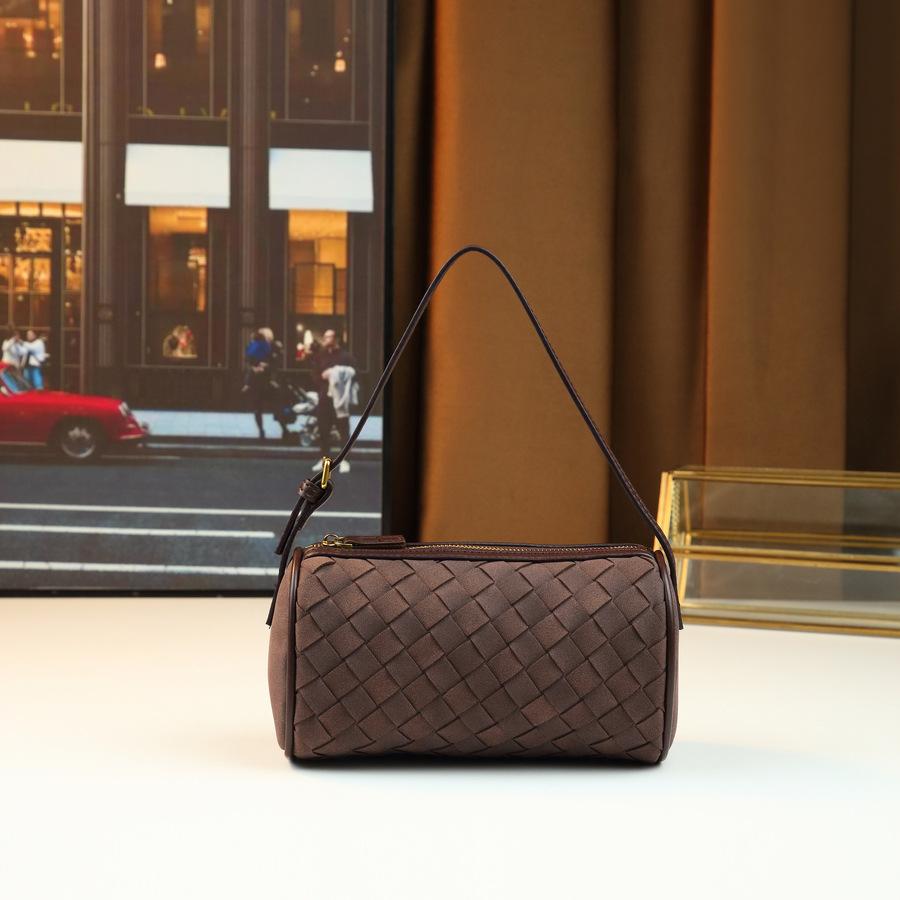 

Autumn And Winter Student Office Workers Lazy Versatile Women Niche Woven Portable Pillow Bag темно-коричневого кольору