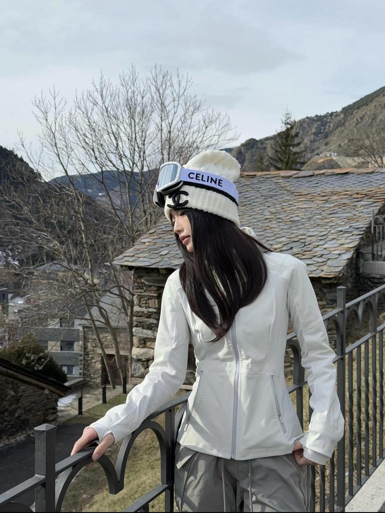 Lulu Original Women's Windproof Softshell Hooded Jacket for Yoga - Breathable Autumn/Winter Coat