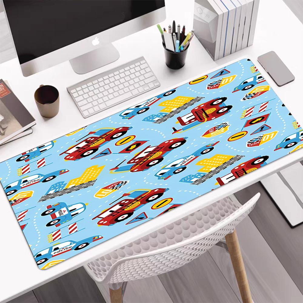 Tappetino Mouse Tema Camion, Base in Gomma Antiscivolo, Multifunzionale per Ufficio e Casa, Perfetto per la Personalizzazione dello Spazio di Lavoro.