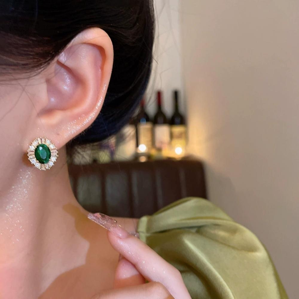 New Fashionable Elegant Temperament Green Zircon Earrings for Women Vintage Luxury Party Wedding Jewelry Gifts Daily Wear