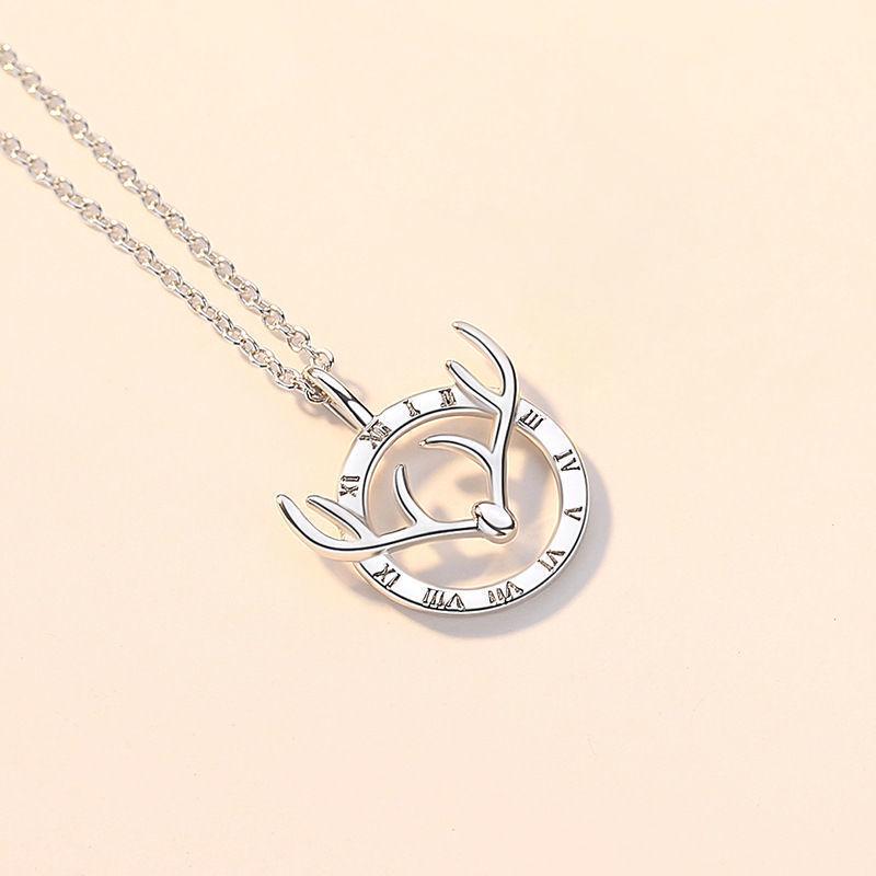 

Sweet & Chic Deer Necklace for Couples - Unisex Luxury Clavicle Chain, Perfect Valentine s Day Gift