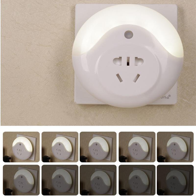 Led Night Light Intelligent Remote Control 3-Color Dimmable Socket Lamp Plug-in Light for Bedroom Bathroom Nursery Kitchen Hallway