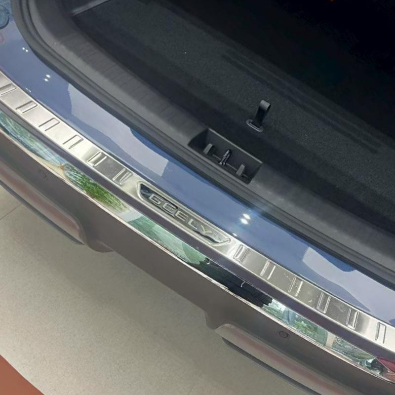 

Galaxy M7 Rear Bumper Protector: Dirt & Scratch-Resistant Carbon Fiber Texture, Compatible with 26 Models. Dedicated Custom Fit