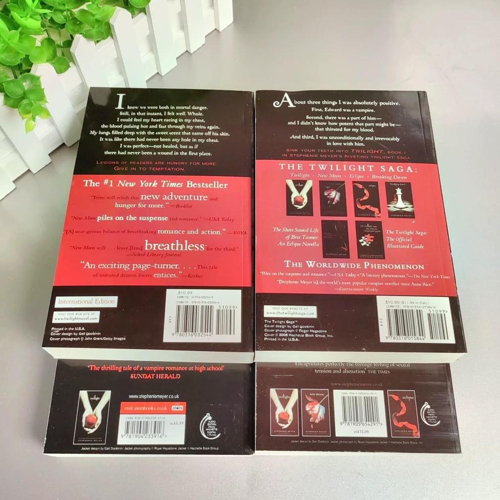 The Twilight Saga: Complete Series (Books 1-4)