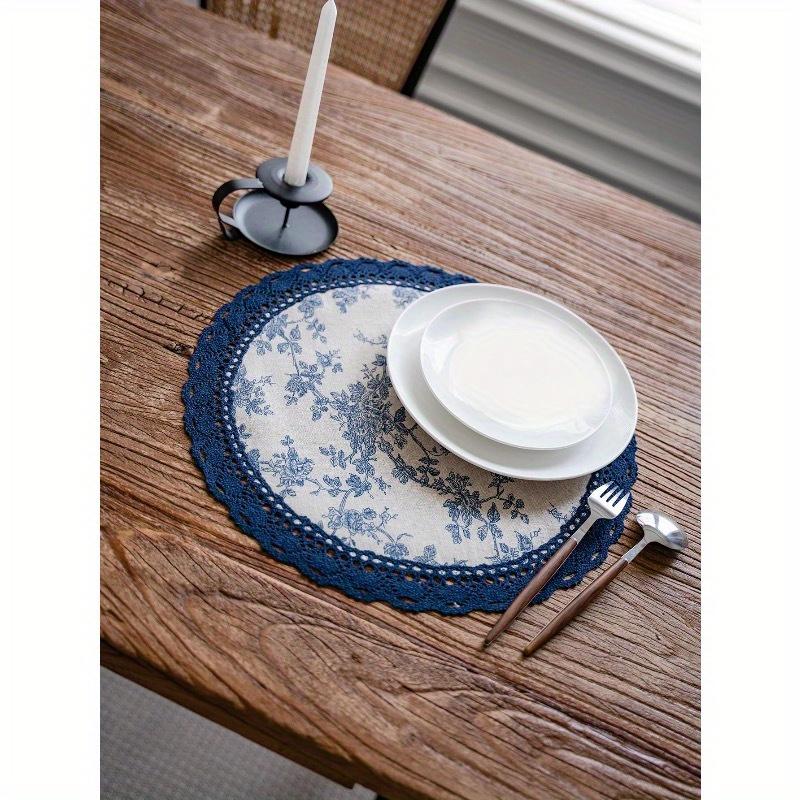 1 st Bordstablett med blommönster