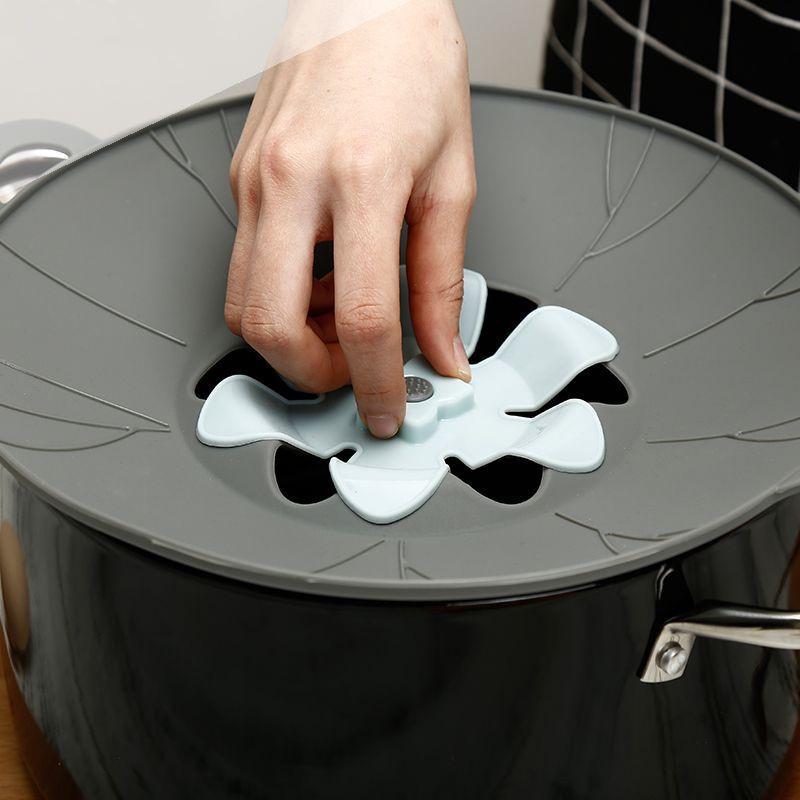Foldable, High Temperature Resistant, Food-Grade Silicone Anti-Overflow Pot Lid for Soup and Porridge