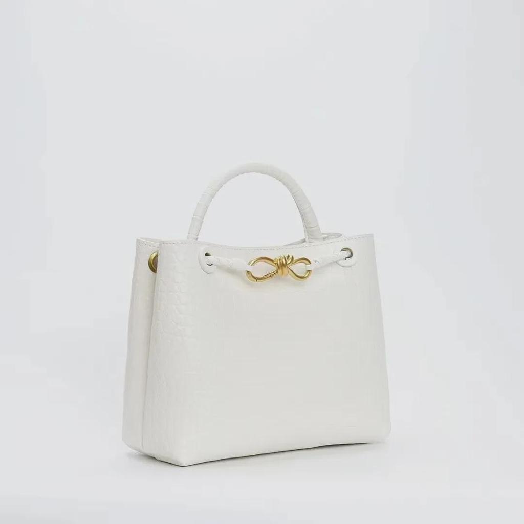 Premium Cowhide Shoulder Bag - 2024 Large Crocodile Pattern Handbag, Versatile Women's Tote