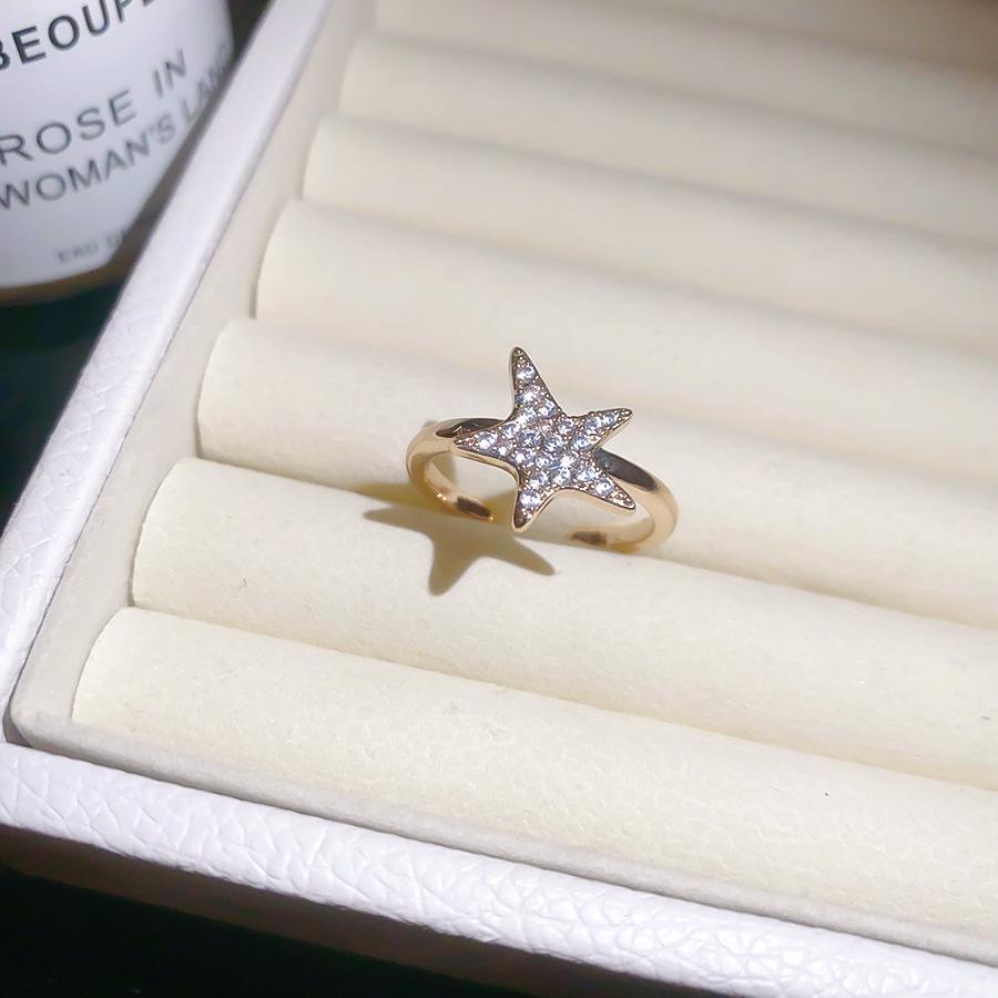 Elegant Star Zirconia Ear Cuff: No Piercing Needed, Fashionable High-End Style for Women