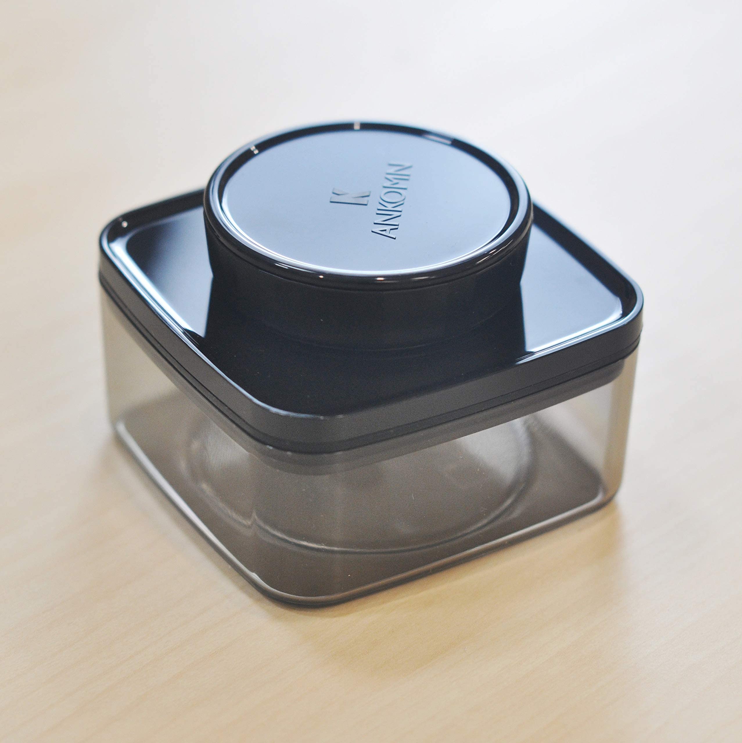 

ANKOMN Dial-Type Vacuum Storage Container, Turn Seal, UV Protection, Crystal, Translucent (0.3L)