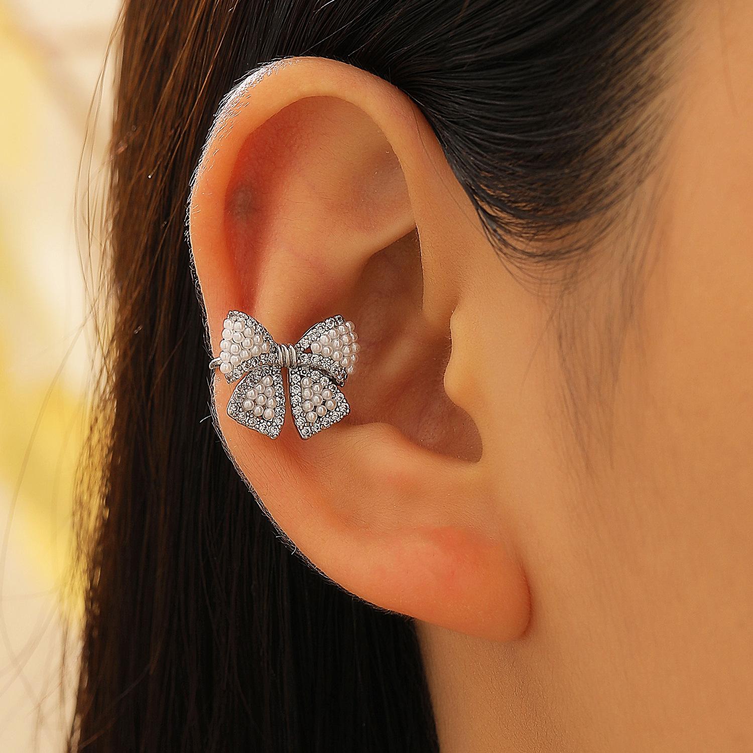 

Французские высококлассные микро-инкрустированные цирконом и жемчугом клипсы для ушей, темпераментные бантики, без проколов, клипсы для ушной раковины, микро-инкрустированные высококачественные серьги.