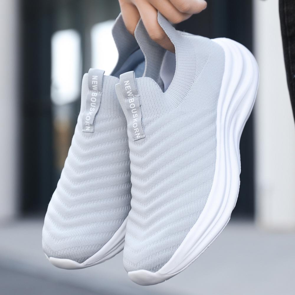 

2025 cold sticky lightweight running shoes for men and women with the same non-slip one-pedal sports shoes mesh breathable casual shoes 44 серый