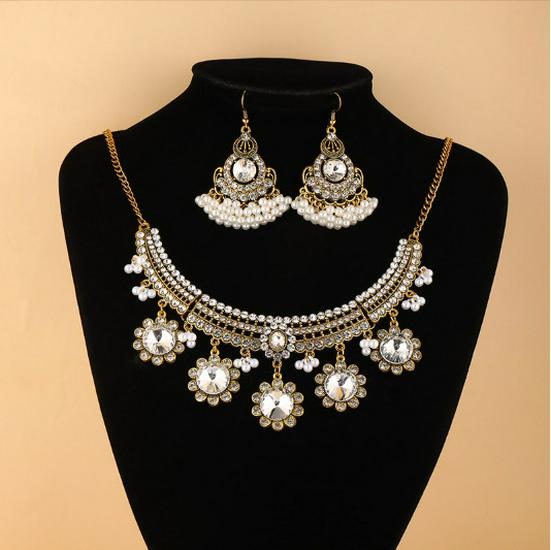 Conjunto de Colar e Brincos de Flor com Strass Estilo Étnico Retro para Mulheres