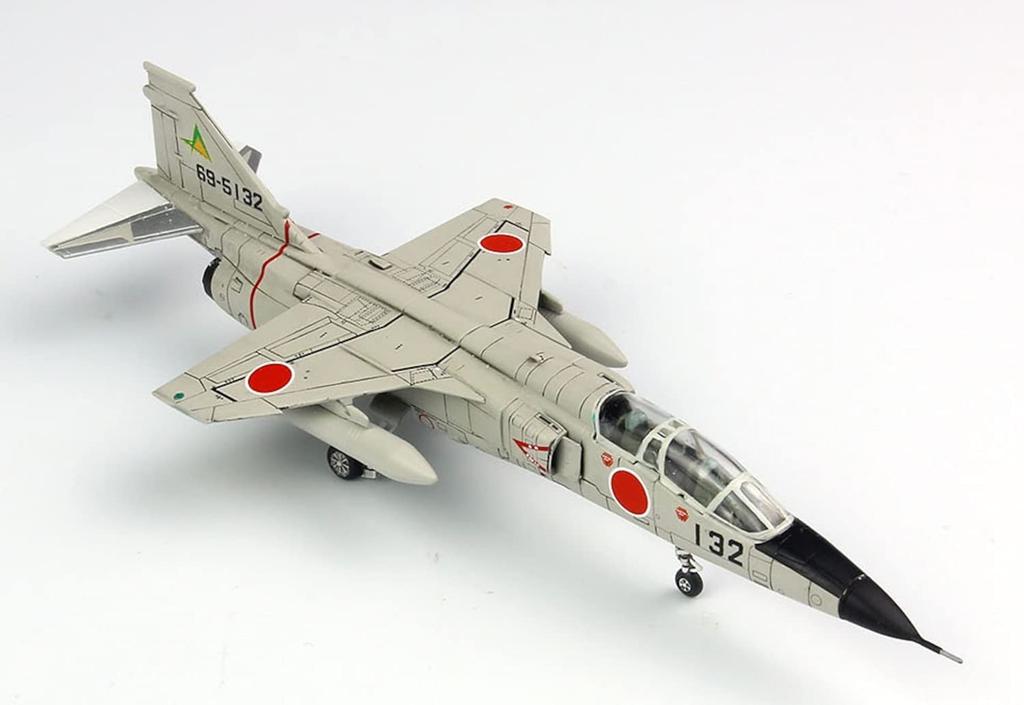 PLATZ JASDF Advanced Trainer Late Model Matsushima Air Base Plastic Model 1/144 T-2 PF-42